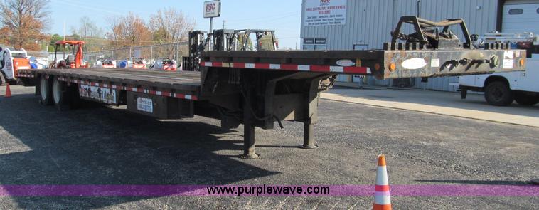 image for item F4631 2006 Ledwell Hydra-Tail 48' equipment trailer