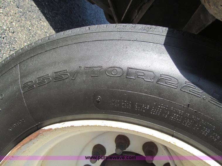 image for item F4631 2006 Ledwell Hydra-Tail 48' equipment trailer