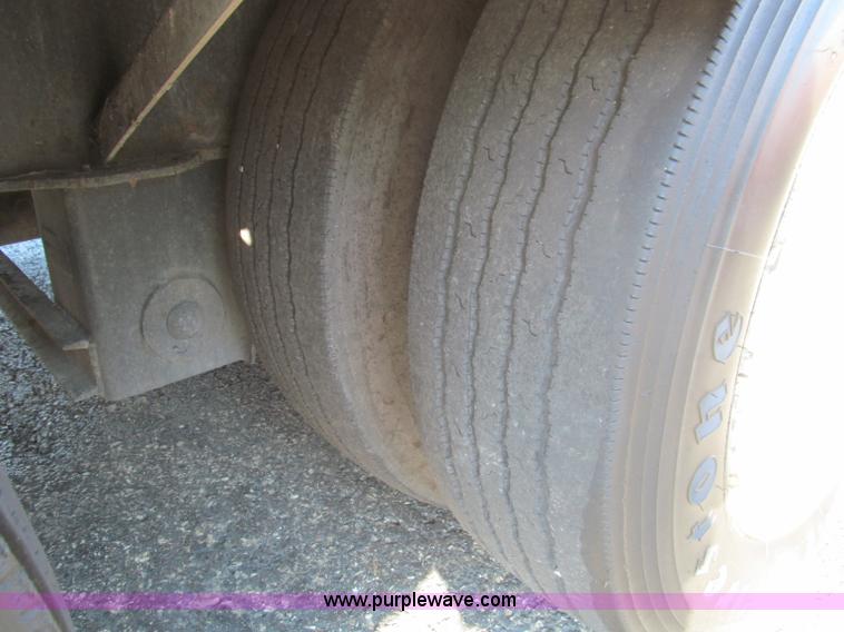 image for item F4631 2006 Ledwell Hydra-Tail 48' equipment trailer