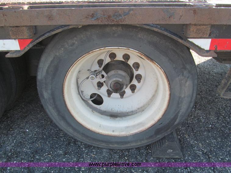 image for item F4631 2006 Ledwell Hydra-Tail 48' equipment trailer