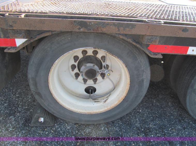 image for item F4631 2006 Ledwell Hydra-Tail 48' equipment trailer