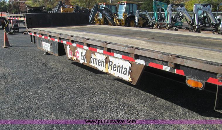 image for item F4631 2006 Ledwell Hydra-Tail 48' equipment trailer