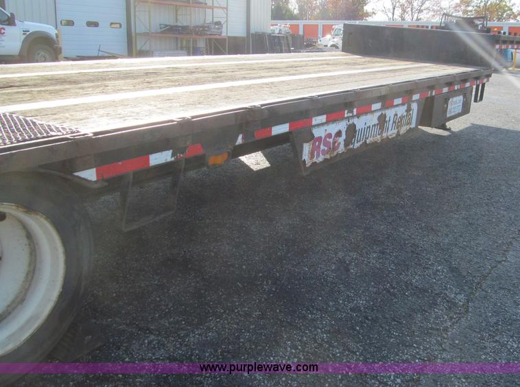 image for item F4631 2006 Ledwell Hydra-Tail 48' equipment trailer