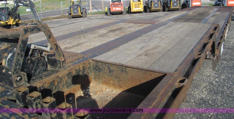 image for item F4631 2006 Ledwell Hydra-Tail 48' equipment trailer