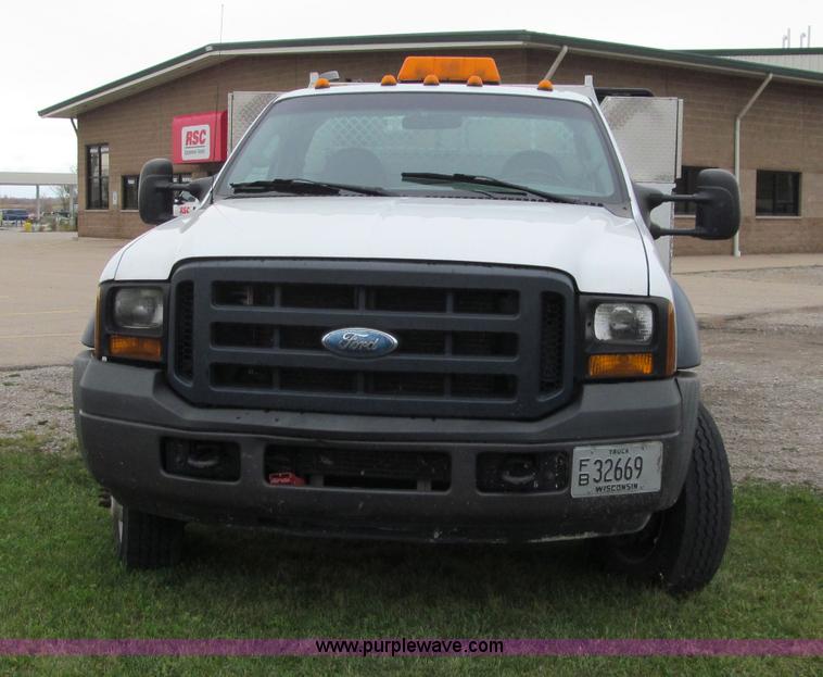 image for item F5549 2006 Ford F550 XL Super Duty service truck