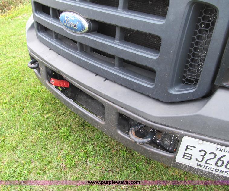 image for item F5549 2006 Ford F550 XL Super Duty service truck