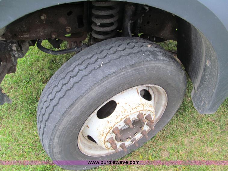 image for item F5549 2006 Ford F550 XL Super Duty service truck