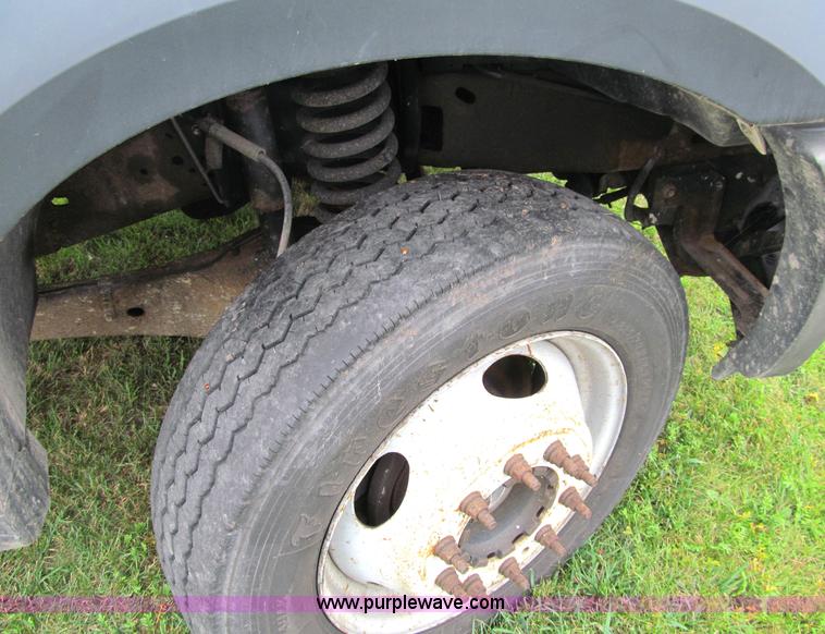 image for item F5549 2006 Ford F550 XL Super Duty service truck