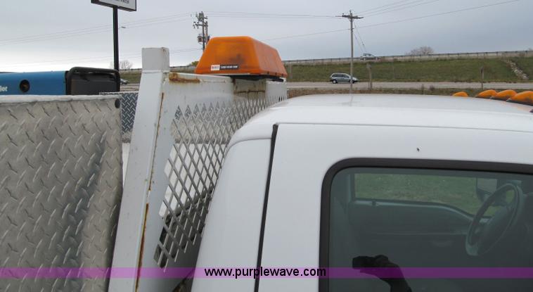 image for item F5549 2006 Ford F550 XL Super Duty service truck