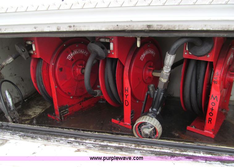 image for item F5549 2006 Ford F550 XL Super Duty service truck