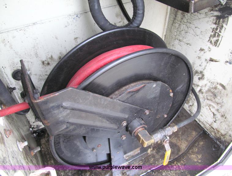 image for item F5549 2006 Ford F550 XL Super Duty service truck