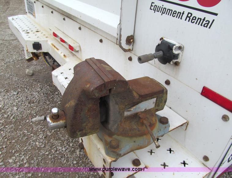 image for item F5549 2006 Ford F550 XL Super Duty service truck