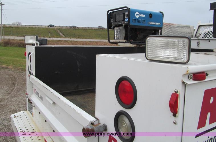 image for item F5549 2006 Ford F550 XL Super Duty service truck