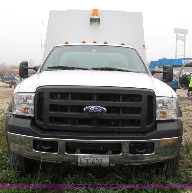 image for item F5550 2006 Ford F550 XL Super Duty service truck