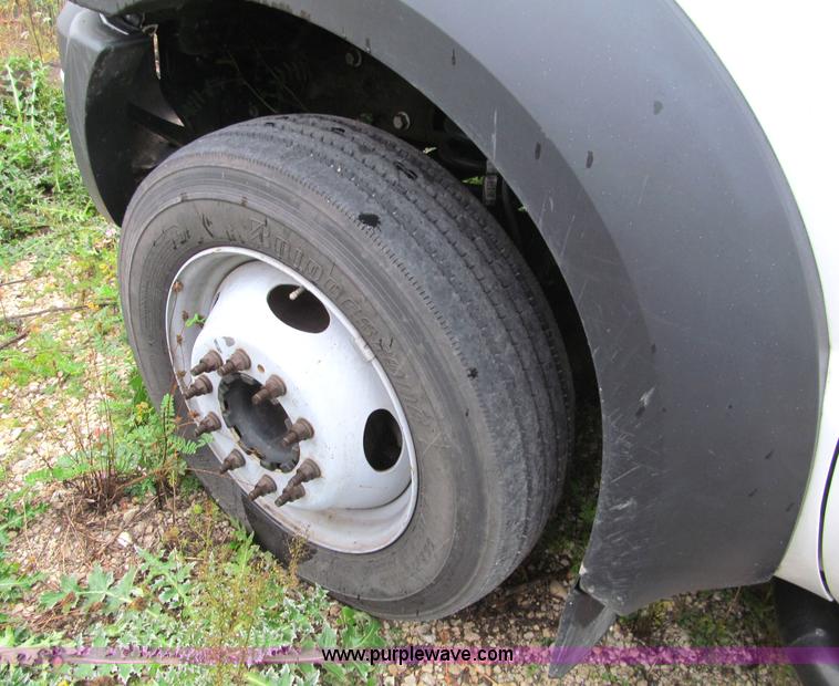 image for item F5550 2006 Ford F550 XL Super Duty service truck