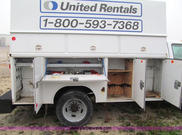 image for item F5550 2006 Ford F550 XL Super Duty service truck