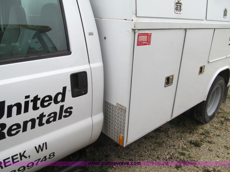 image for item F5550 2006 Ford F550 XL Super Duty service truck