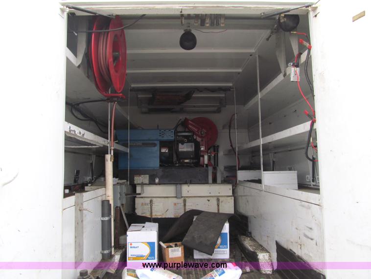 image for item F5550 2006 Ford F550 XL Super Duty service truck