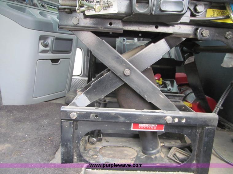 image for item F5553 2007 Freightliner Columbia CL120 semi truck