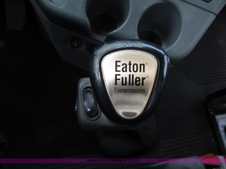 image for item F5553 2007 Freightliner Columbia CL120 semi truck