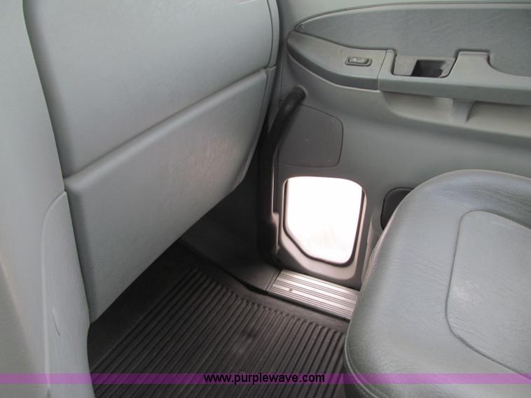 image for item F5553 2007 Freightliner Columbia CL120 semi truck