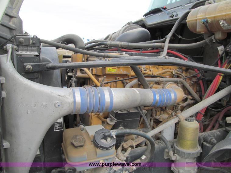 image for item F5553 2007 Freightliner Columbia CL120 semi truck