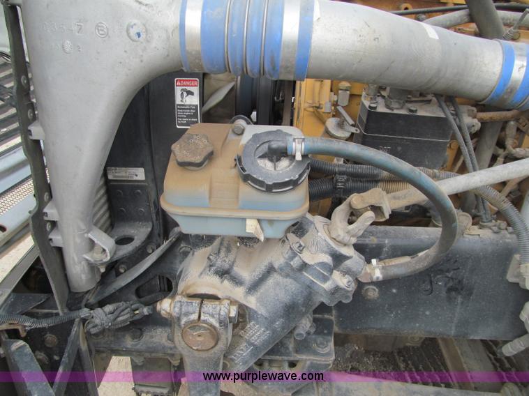 image for item F5553 2007 Freightliner Columbia CL120 semi truck