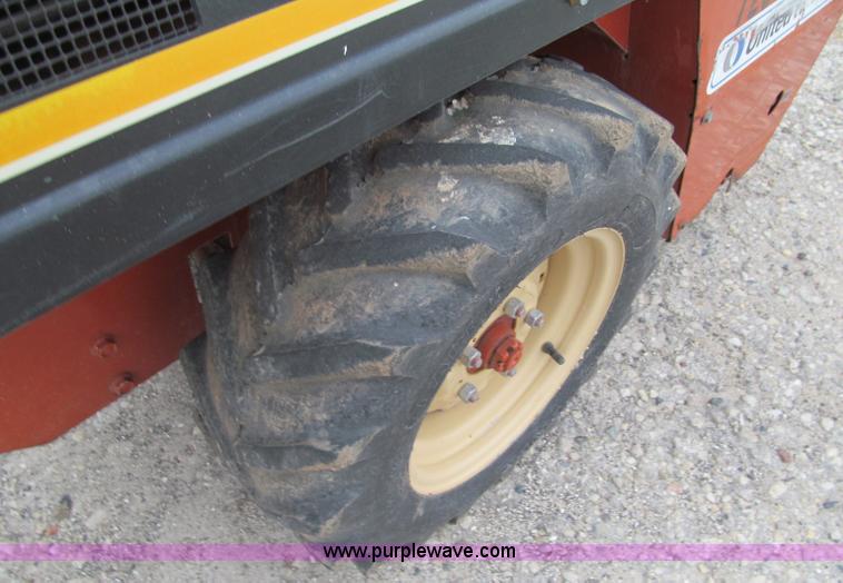 image for item F5556 2005 Ditch Witch 1820HE walk-behind trencher