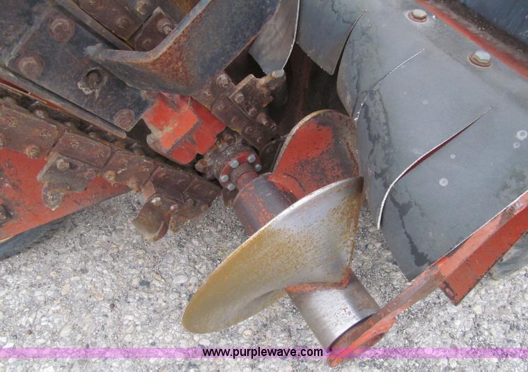 image for item F5556 2005 Ditch Witch 1820HE walk-behind trencher