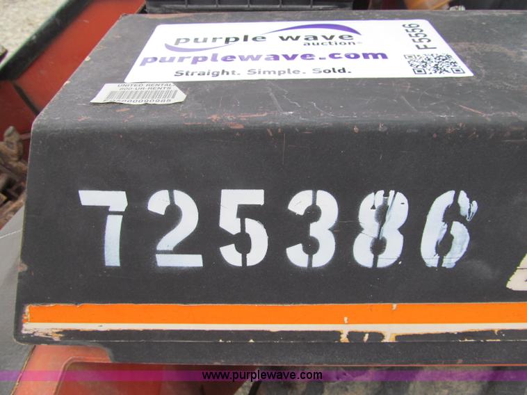 image for item F5556 2005 Ditch Witch 1820HE walk-behind trencher