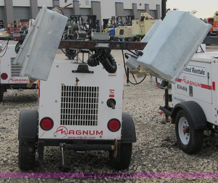 image for item F5557 Magnum MLT 3060 light tower