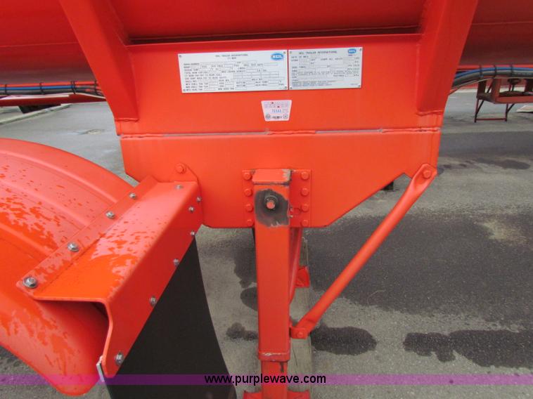 image for item B7416 2004 Heil 6000G water tanker trailer