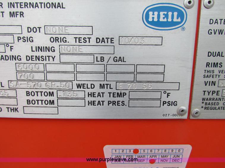 image for item B7416 2004 Heil 6000G water tanker trailer