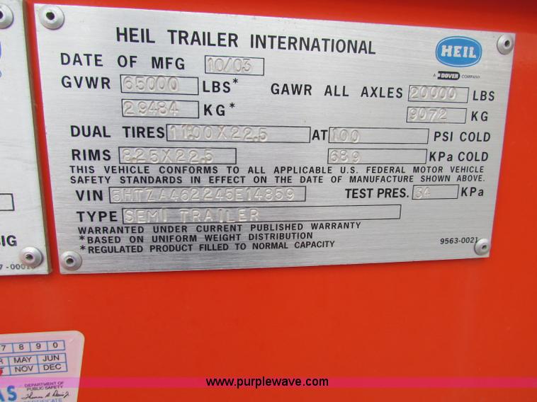 image for item B7416 2004 Heil 6000G water tanker trailer