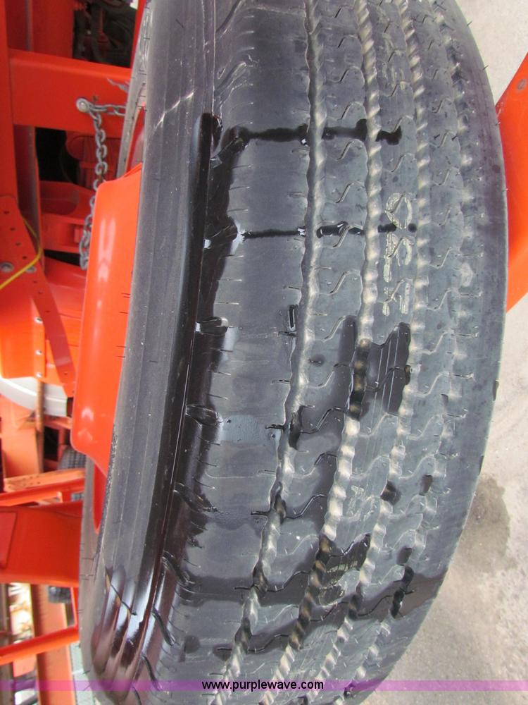 image for item B7416 2004 Heil 6000G water tanker trailer