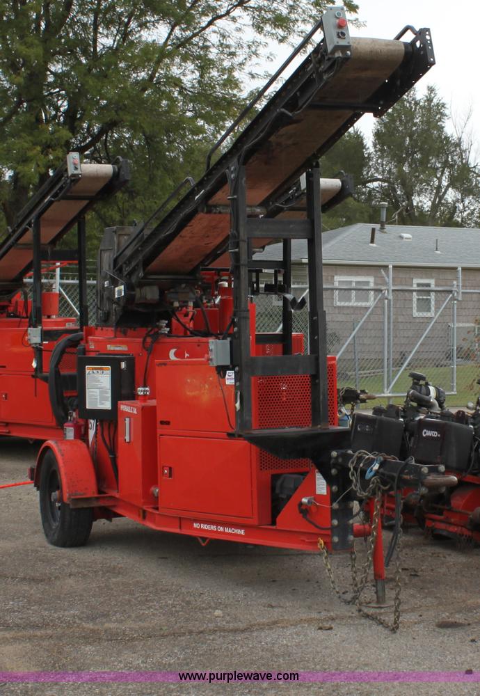 image for item B7419 2004 Craft Co SS-125 crack seal machine