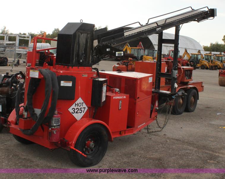 image for item B7419 2004 Craft Co SS-125 crack seal machine