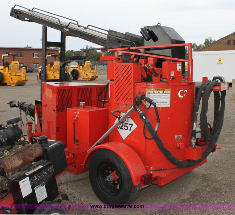 image for item B7419 2004 Craft Co SS-125 crack seal machine