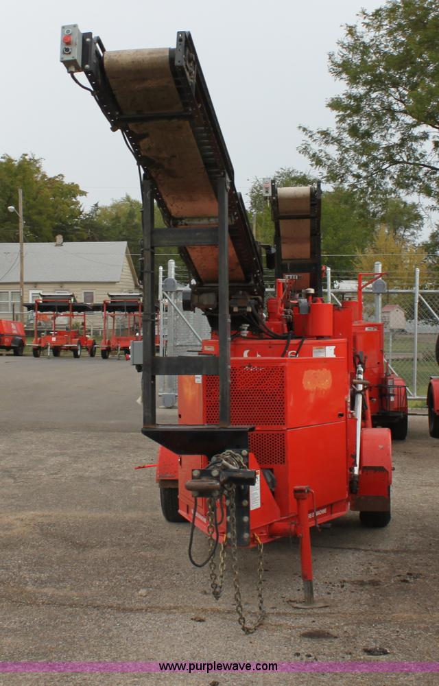 image for item B7419 2004 Craft Co SS-125 crack seal machine