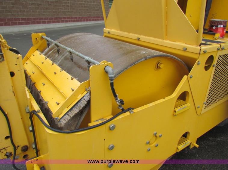 image for item B7423 2006 Ingram RS207 flat face steel roller