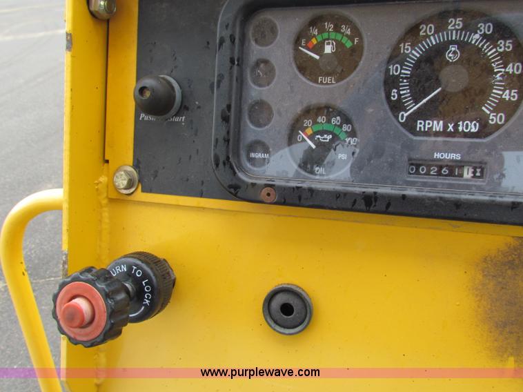 image for item B7423 2006 Ingram RS207 flat face steel roller