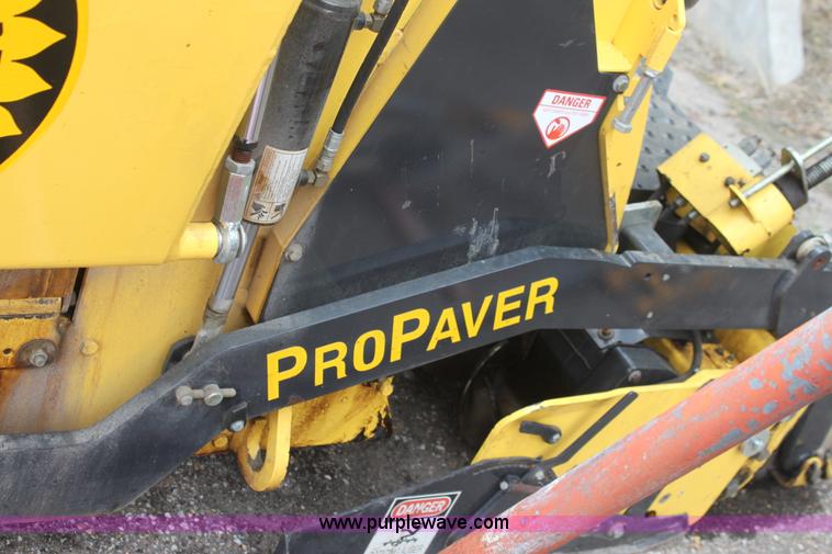 image for item E4018 2008 Bomag BF815 asphalt paver