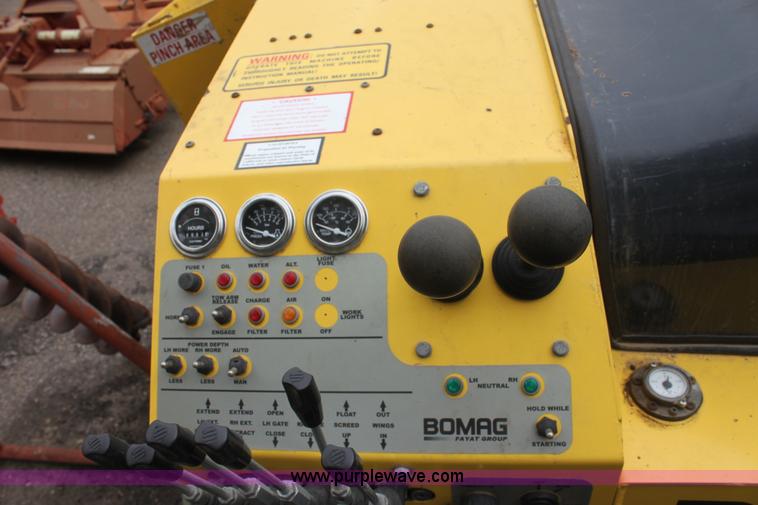 image for item E4018 2008 Bomag BF815 asphalt paver