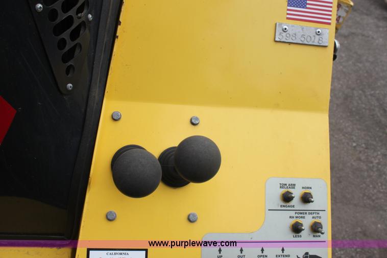 image for item E4018 2008 Bomag BF815 asphalt paver