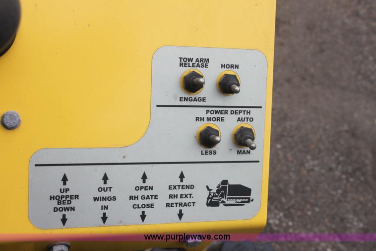 image for item E4018 2008 Bomag BF815 asphalt paver