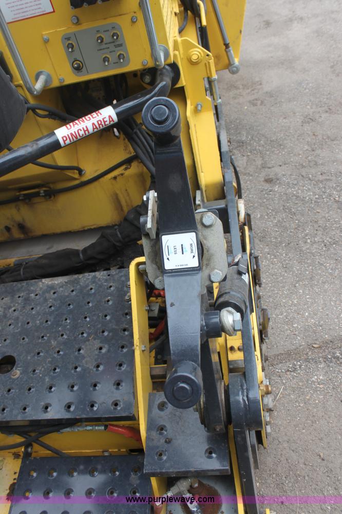 image for item E4018 2008 Bomag BF815 asphalt paver