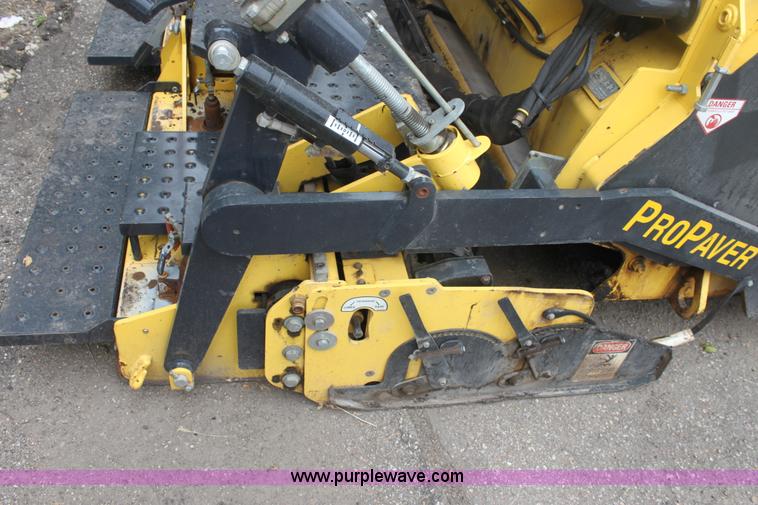 image for item E4018 2008 Bomag BF815 asphalt paver