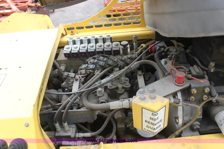 image for item E4018 2008 Bomag BF815 asphalt paver