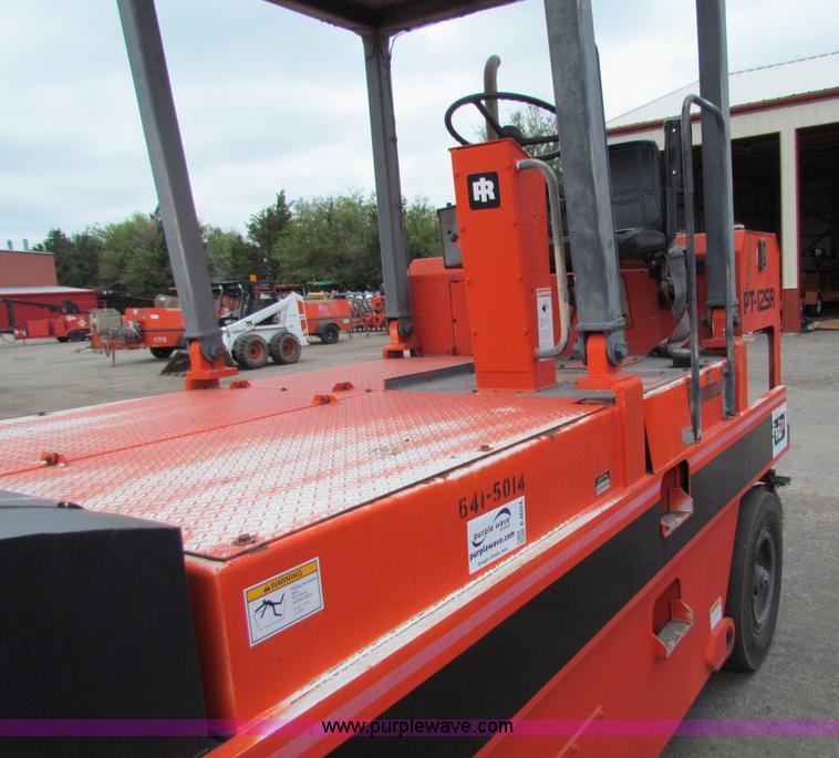 image for item E4024 1994 Ingersoll Rand PT125R pneumatic roller