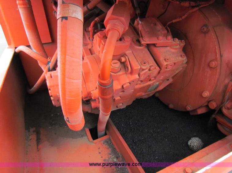 image for item E4024 1994 Ingersoll Rand PT125R pneumatic roller